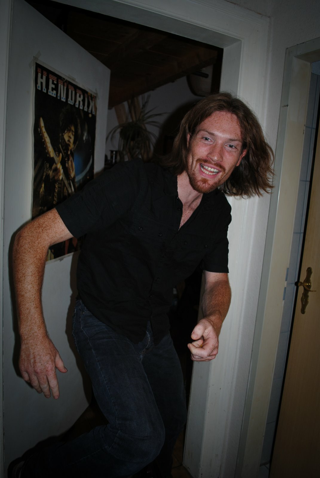 Jörg Vor Seinem WG Zimmer In Der Langstr. Neckarstadt - Foto Florian Scharnofske - DSC 0741